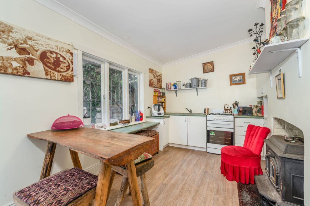 10 Henry Street, Tighes Hill, NSW 2297