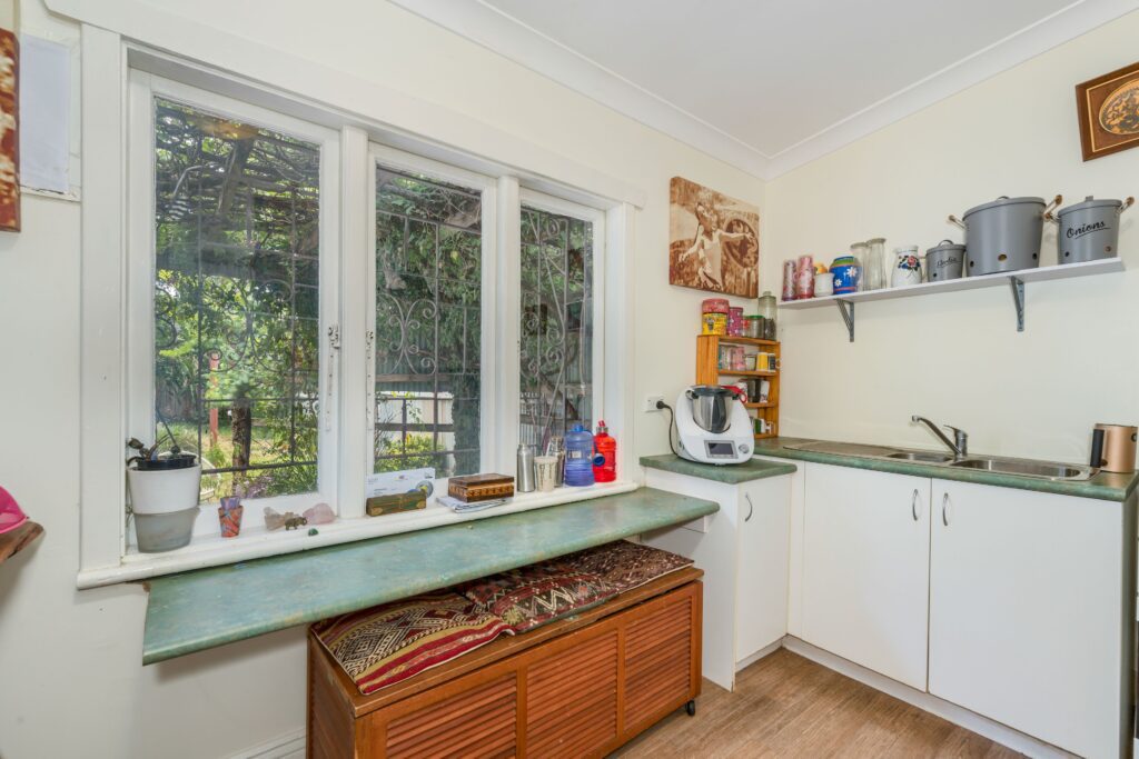 10 Henry Street, Tighes Hill, NSW 2297