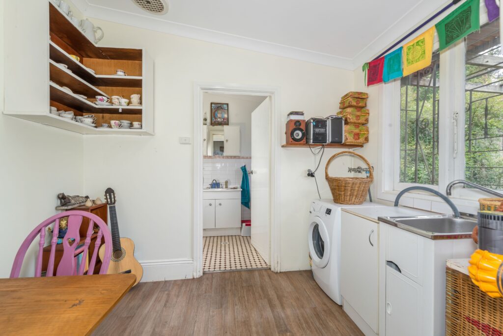 10 Henry Street, Tighes Hill, NSW 2297