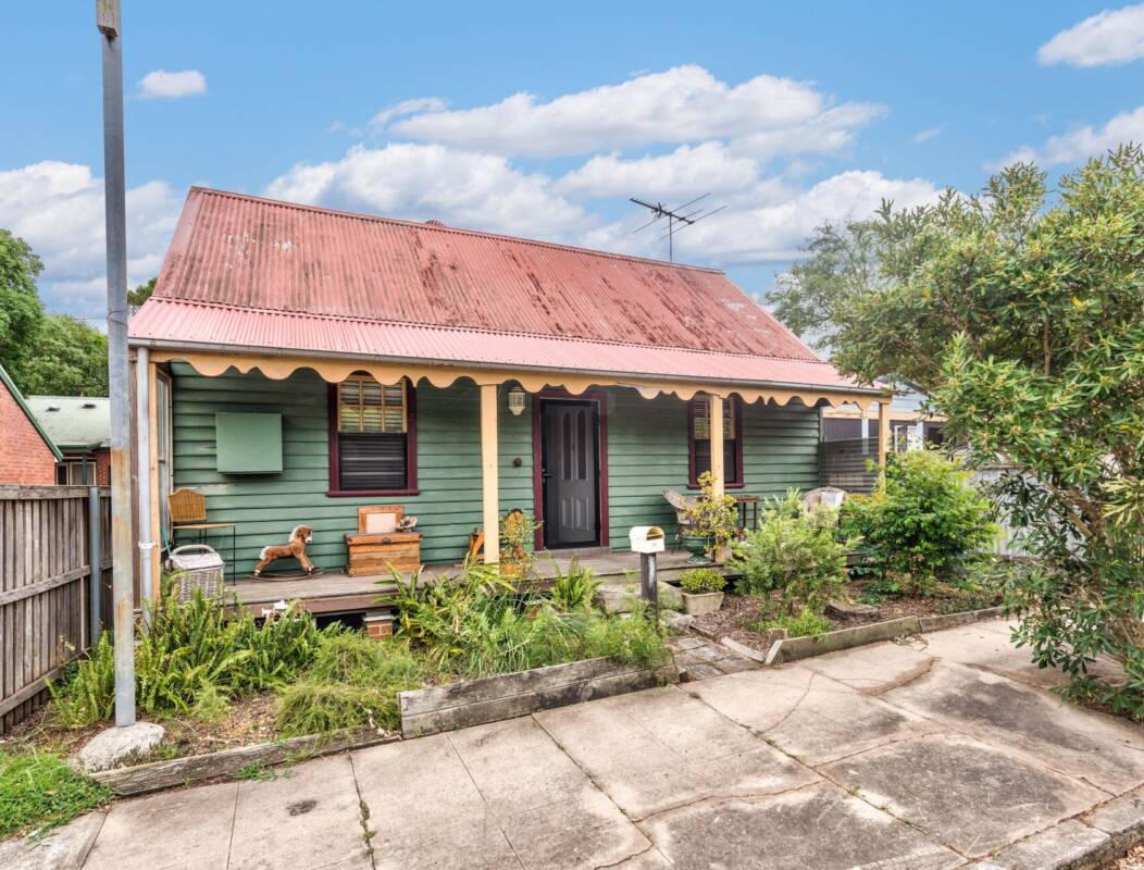 10 Henry Street, Tighes Hill, NSW 2297