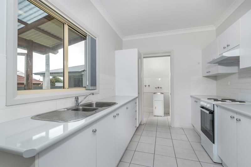 10 ROSE STREET, MEREWETHER, NSW 2291 AUS
