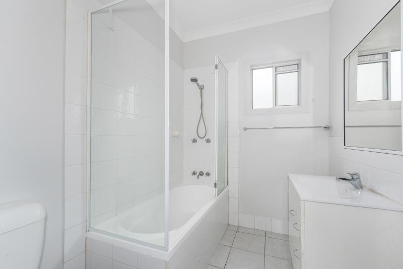 10 ROSE STREET, MEREWETHER, NSW 2291 AUS
