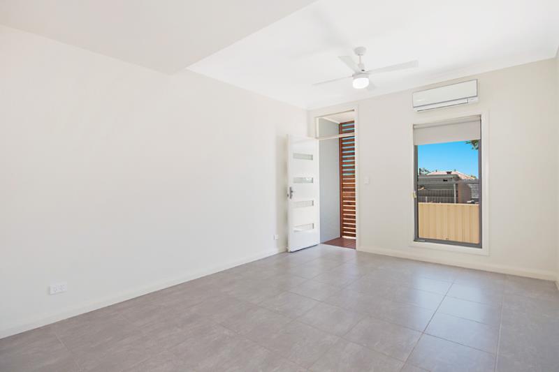 10/33 LONGWORTH AVENUE, WALLSEND, NSW 2287 AUS