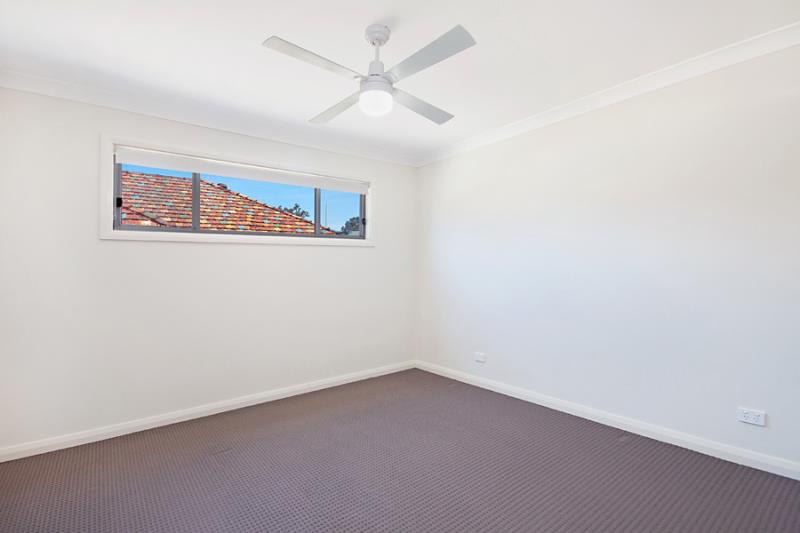 10/33 LONGWORTH AVENUE, WALLSEND, NSW 2287 AUS