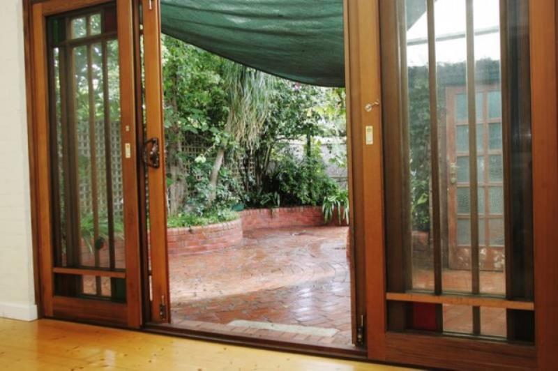 111 Denison, HAMILTON, NSW 2303 AUS