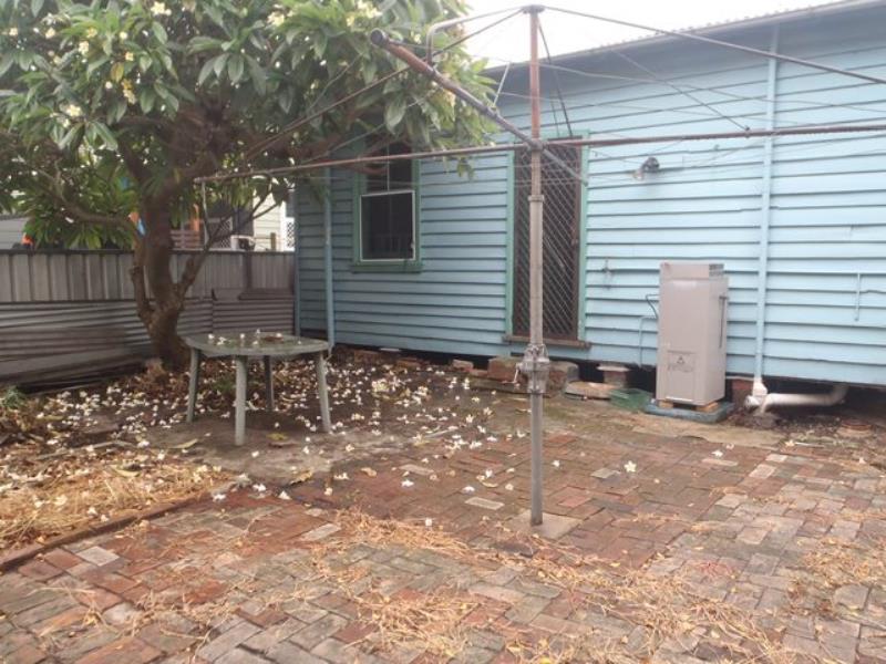 12 DICKSON STREET, WICKHAM, NSW 2293 AUS