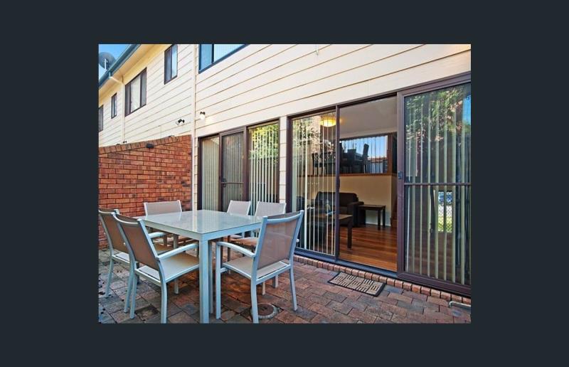 1/87 BERNER STREET, MEREWETHER, NSW 2291 AUS