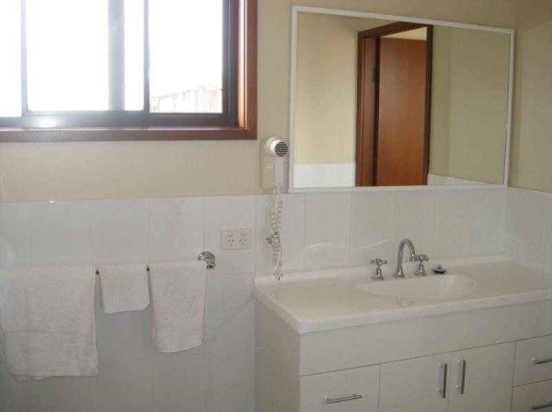 2/39 Dickinson Street, CHARLESTOWN, NSW 2290 AUS