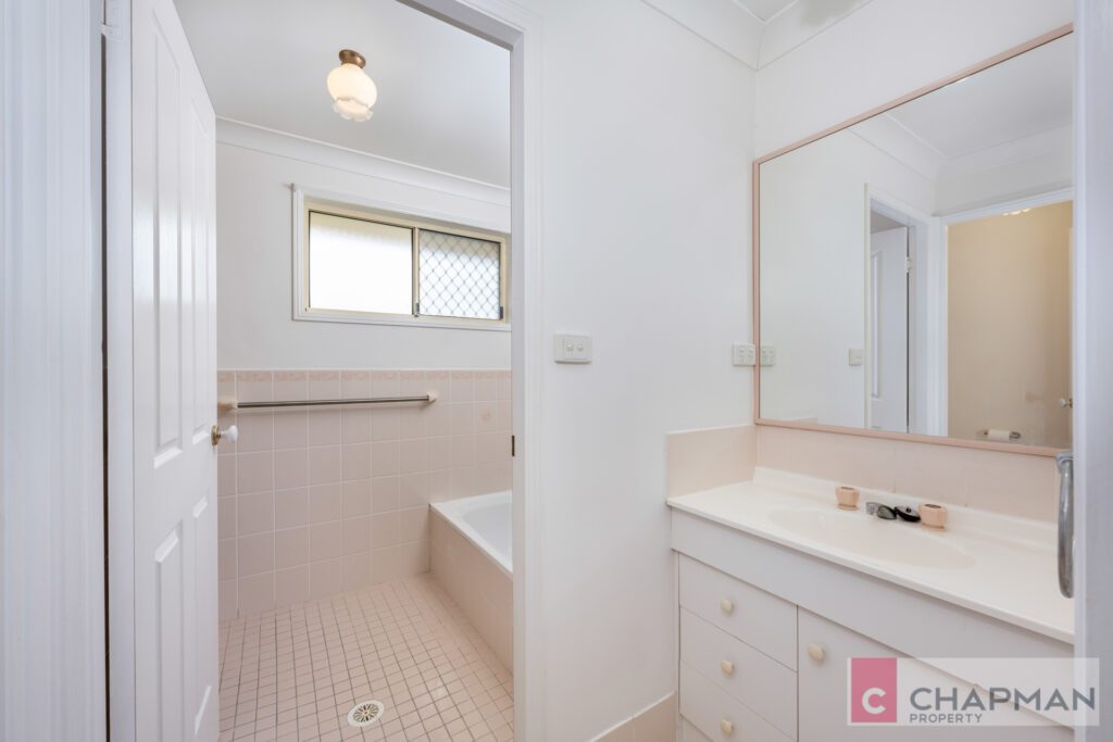2/54 Tiral Street, Charlestown, NSW 2290 AUS
