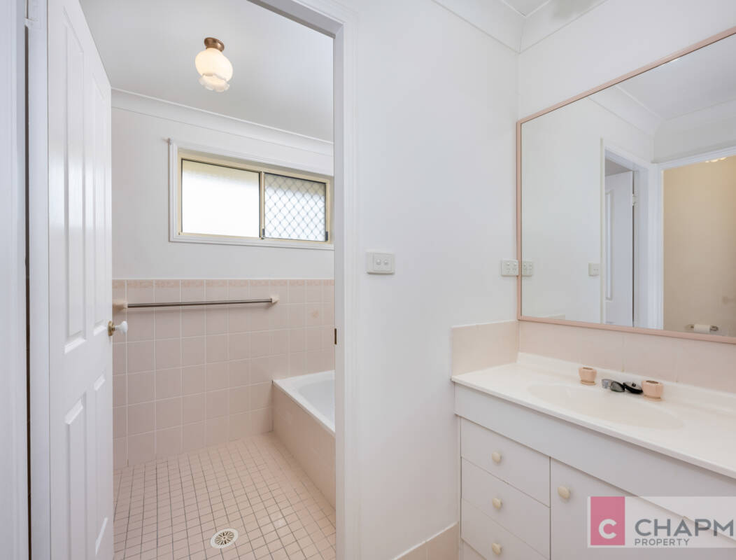 2/54 Tiral Street, Charlestown, NSW 2290 AUS