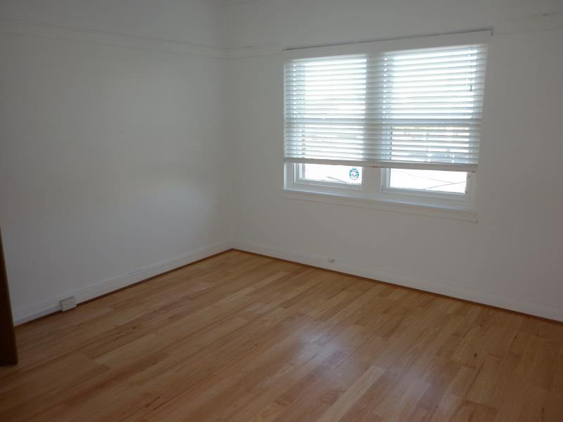 2/56 BAR BEACH AVENUE, THE JUNCTION, NSW 2291 AUS