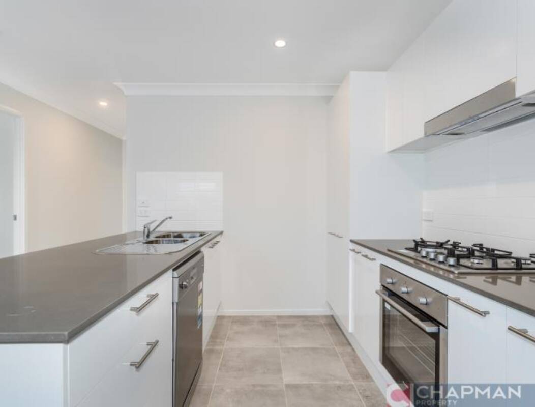 2/8 GLAUCA STREET, FLETCHER, NSW 2287 AUS