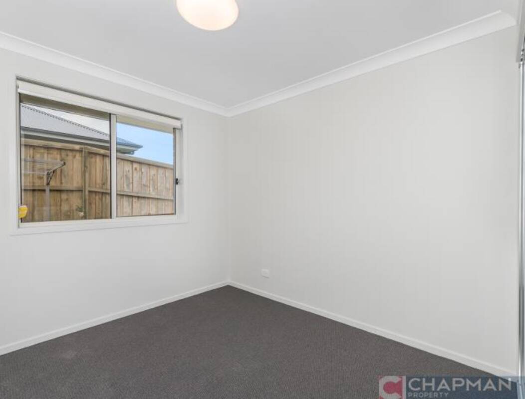 2/8 GLAUCA STREET, FLETCHER, NSW 2287 AUS