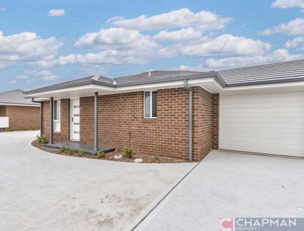 2/8 GLAUCA STREET, FLETCHER, NSW 2287 AUS