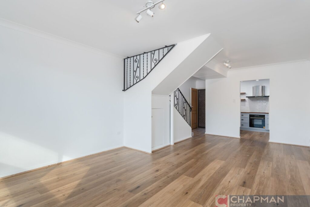 4/10 Kitchener Parade, The Hill, NSW 2300