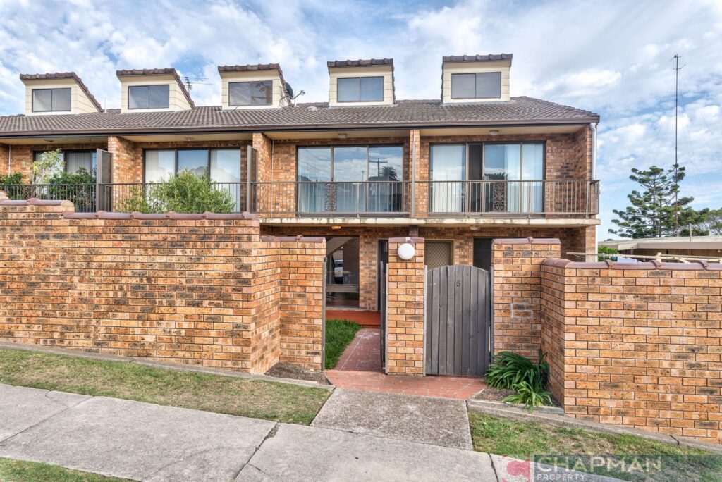 4/10 Kitchener Parade, The Hill, NSW 2300