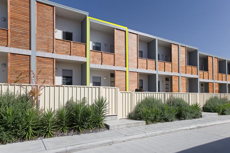 8/33 LONGWORTH AVENUE, WALLSEND, NSW 2287 AUS