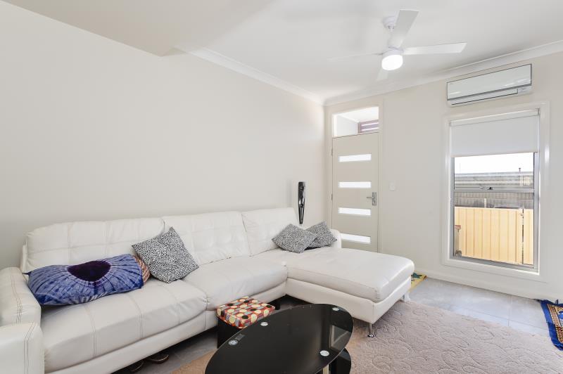 8/33 LONGWORTH AVENUE, WALLSEND, NSW 2287 AUS
