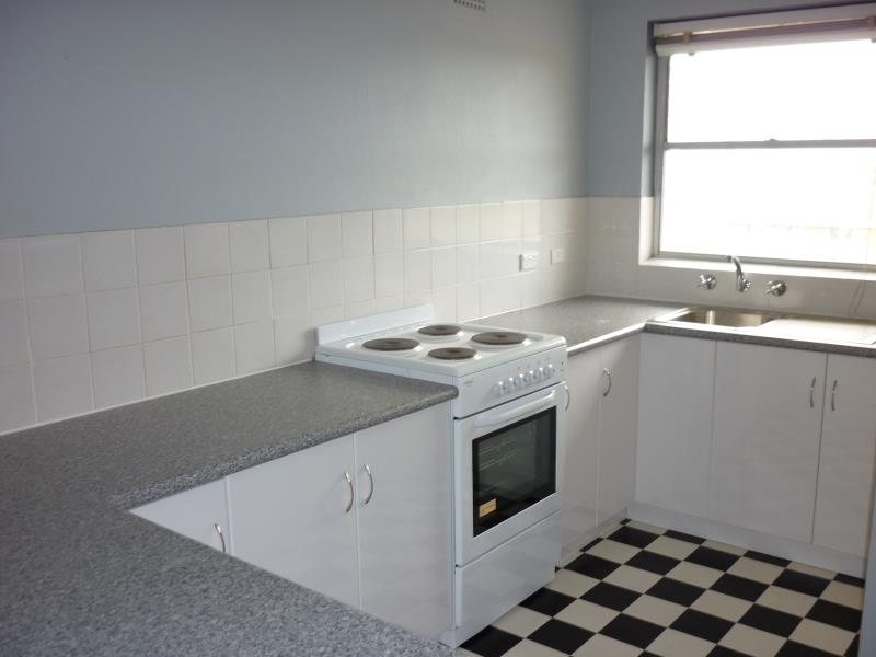 9/2 NOELA AVENUE, NEW LAMBTON, NSW 2305 AUS