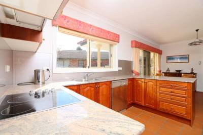 1 TRAFALGAR CRESCENT, VALENTINE, NSW 2280 AUS