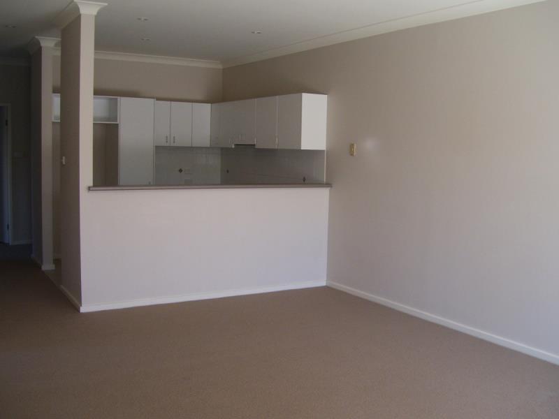 2/128 Broadmeadow Road, BROADMEADOW, NSW 2292 AUS