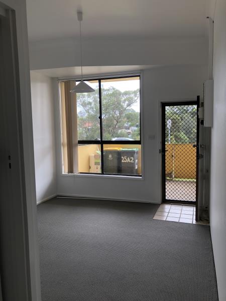 2/25A COBBY STREET, SHORTLAND, NSW 2307 AUS