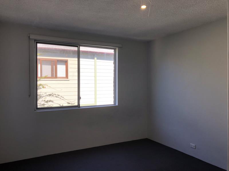 2/28 Brooks Street, COOKS HILL, NSW 2300 AUS